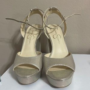 It fit almost with everything when we talk in party times